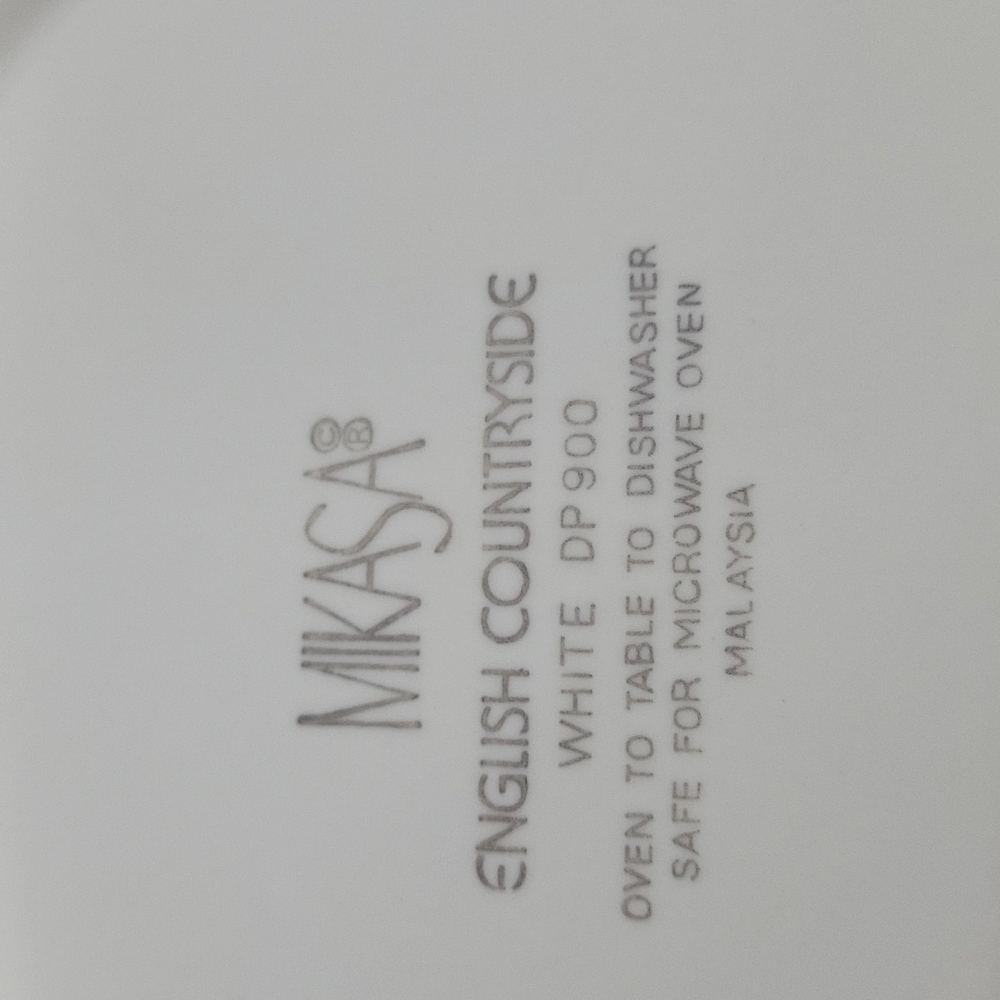MIKASA English Countryside White 10" Round Vegetable Bowl - Picture 6 of 9